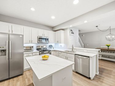 13730 54th Avenue N, Unit 208, Plymouth, MN 55446