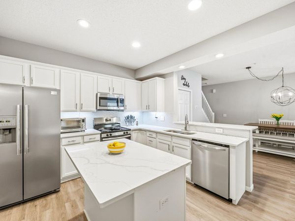 13730 54th Avenue N, Unit 208, Plymouth, MN 55446