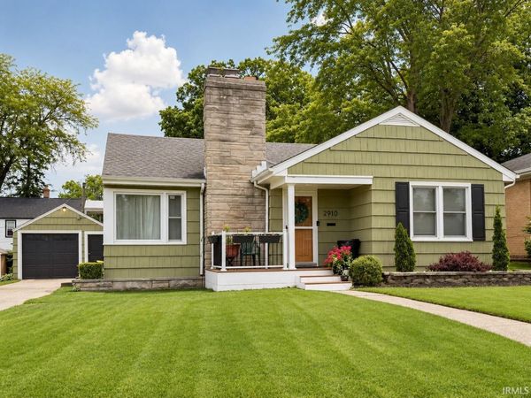 2910 Erskine Boulevard, South Bend, IN 46614