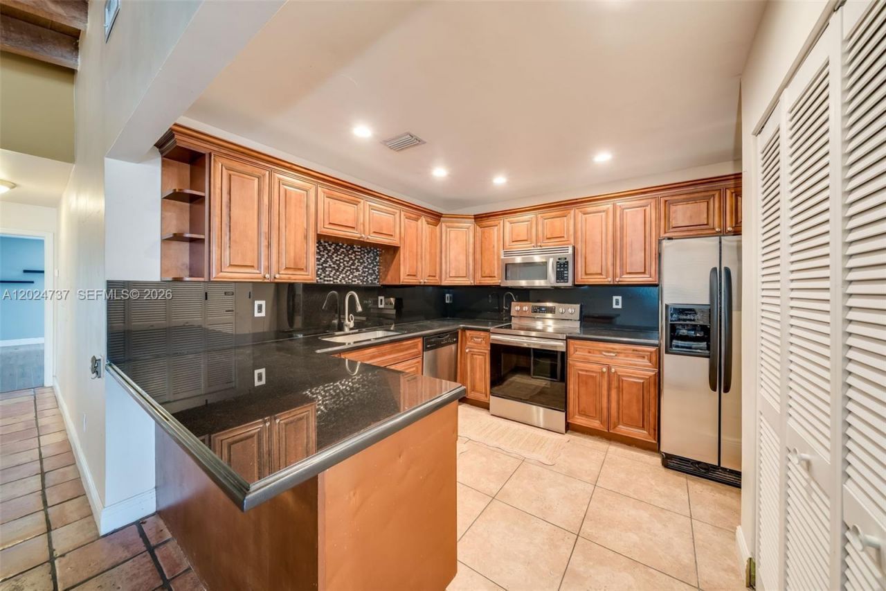6547 SW 116th Pl, Unit C, Miami, FL 33173 Photo