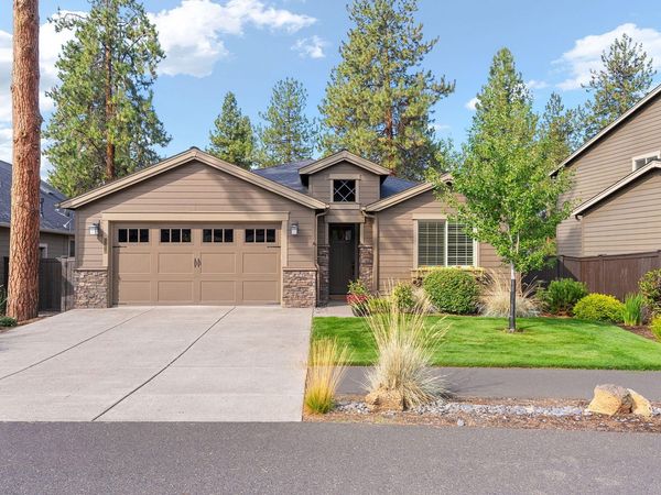 60220 Rolled Rock Way, Bend, OR 97702