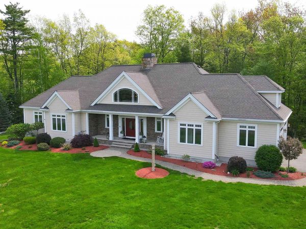 18 Winslow Drive, Atkinson, NH 03811