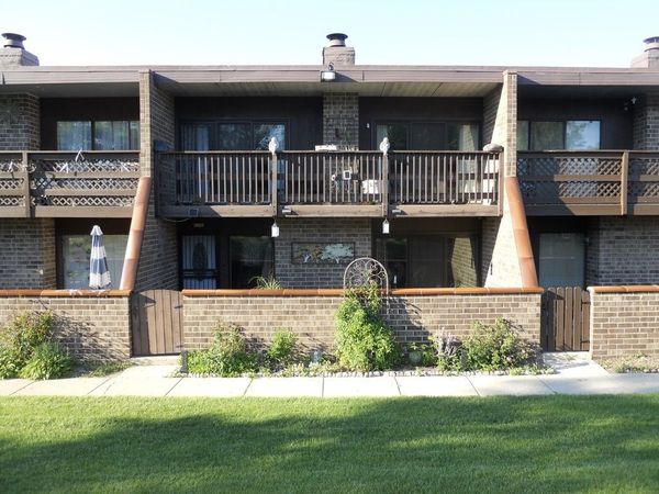108 Kenneth Circle, Elgin, IL 60120