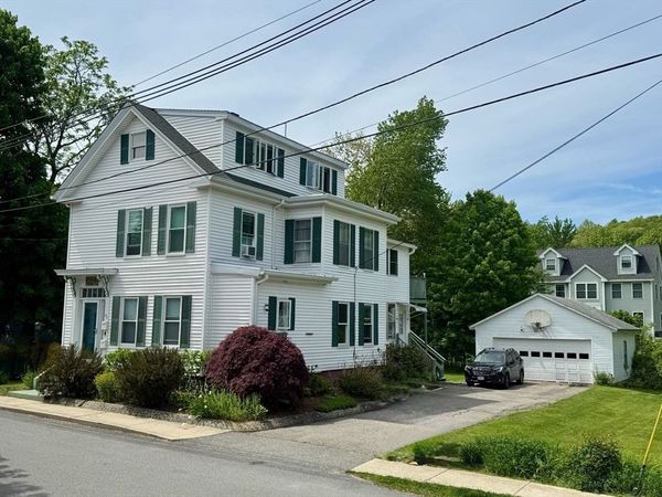 23 Chester Street, Unit 1, Amesbury, MA 01913