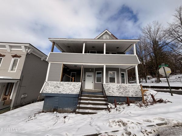 82 Wall Street, Unit Up, Amsterdam, NY 12010