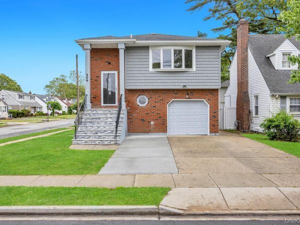 Valley Stream, NY 11580