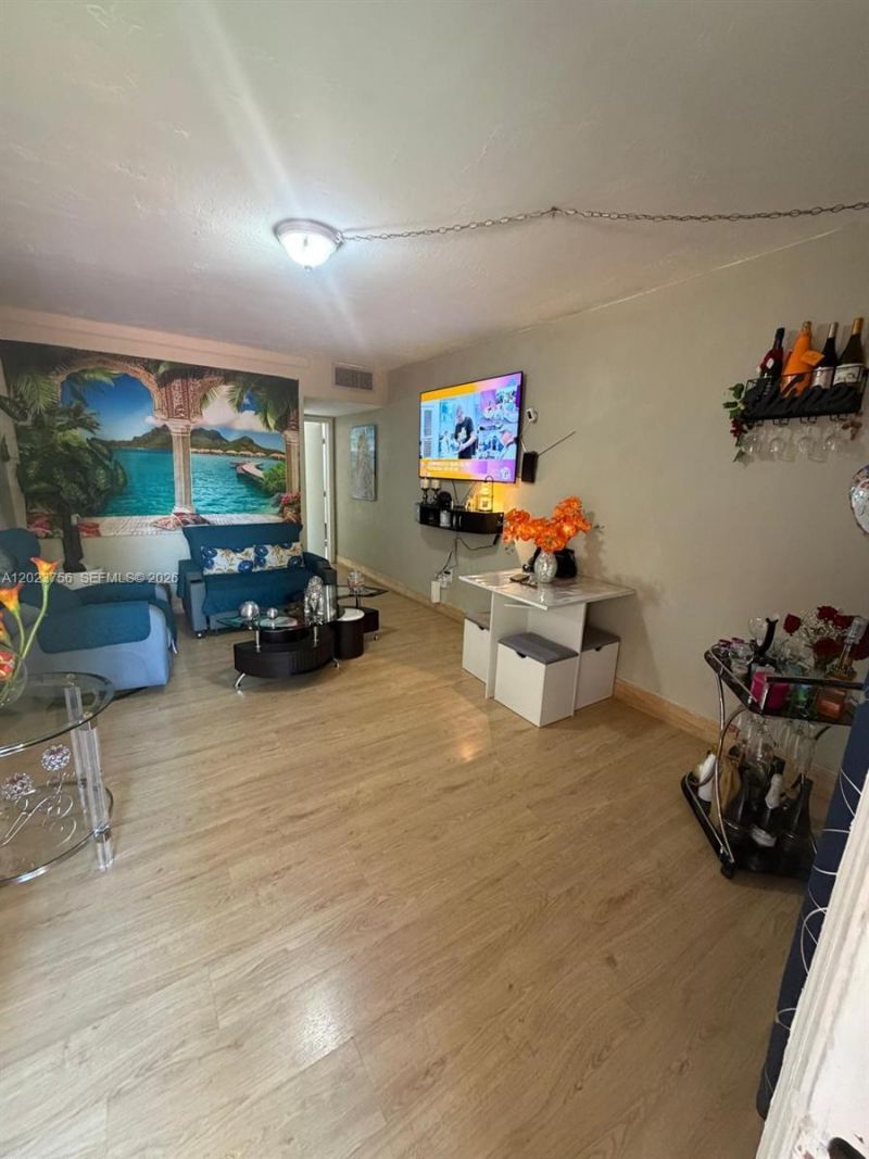 1245 W 24th St , Unit 118, Hialeah, FL 33010 Photo