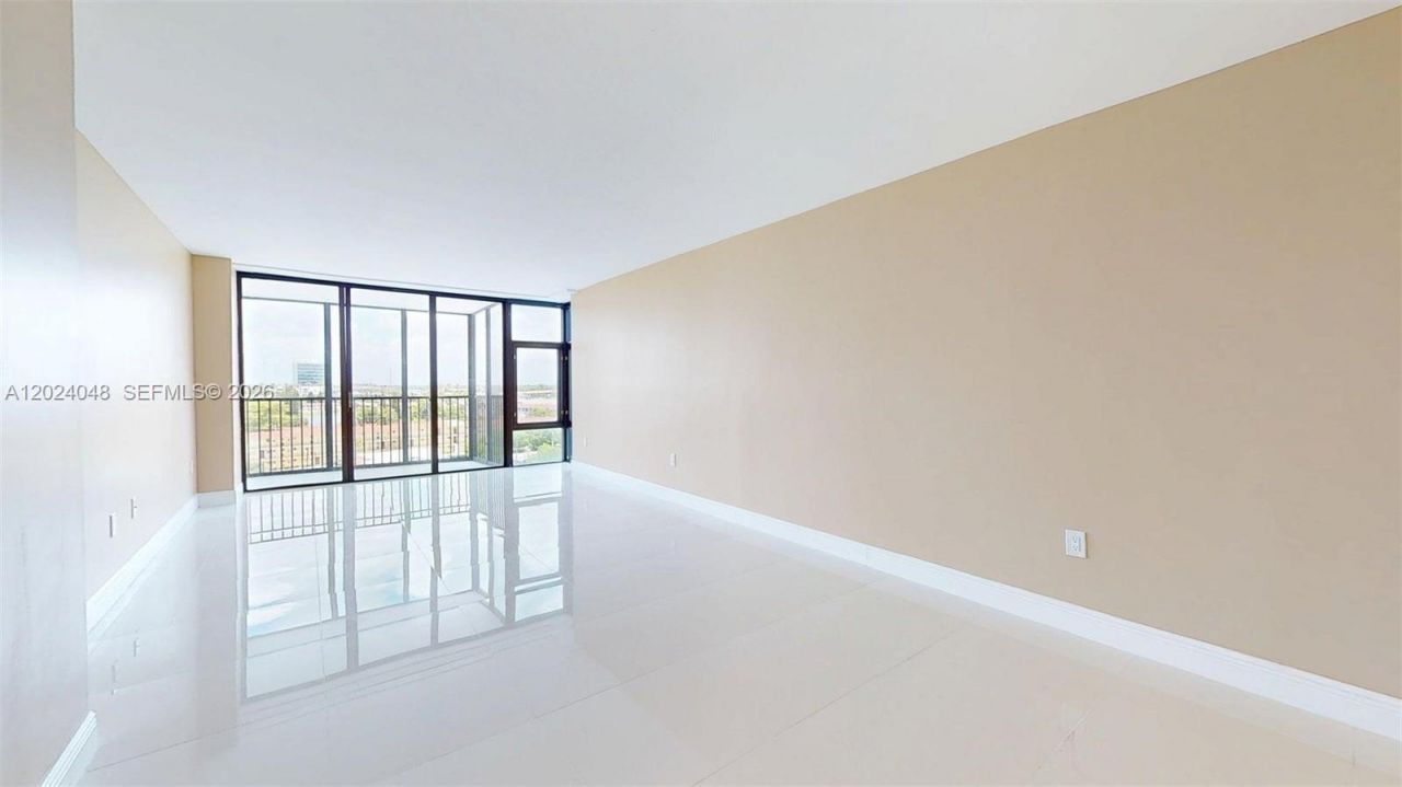 20100 W Country Club Dr, Unit 801, Aventura, FL 33180 Photo