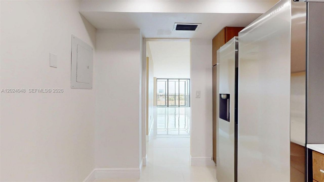 20100 W Country Club Dr, Unit 801, Aventura, FL 33180 Photo