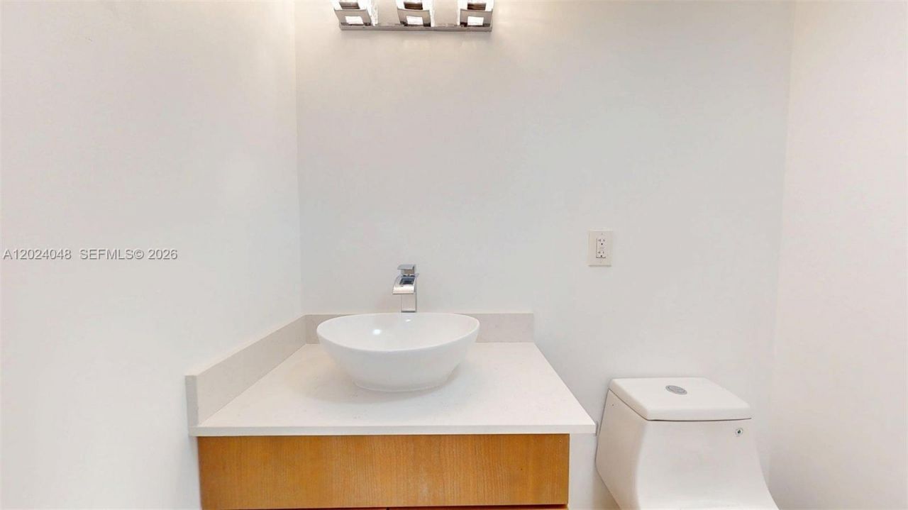 20100 W Country Club Dr, Unit 801, Aventura, FL 33180 Photo