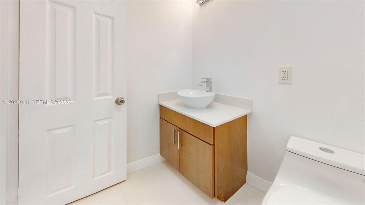 20100 W Country Club Dr, Unit 801, Aventura, FL 33180 Photo