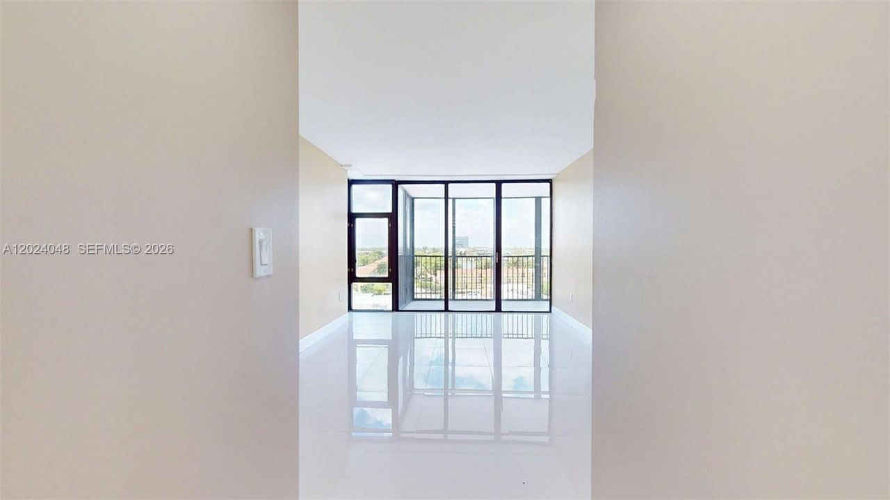 20100 W Country Club Dr, Unit 801, Aventura, FL 33180 Photo