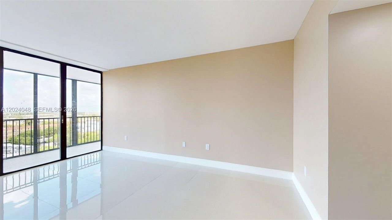 20100 W Country Club Dr, Unit 801, Aventura, FL 33180 Photo
