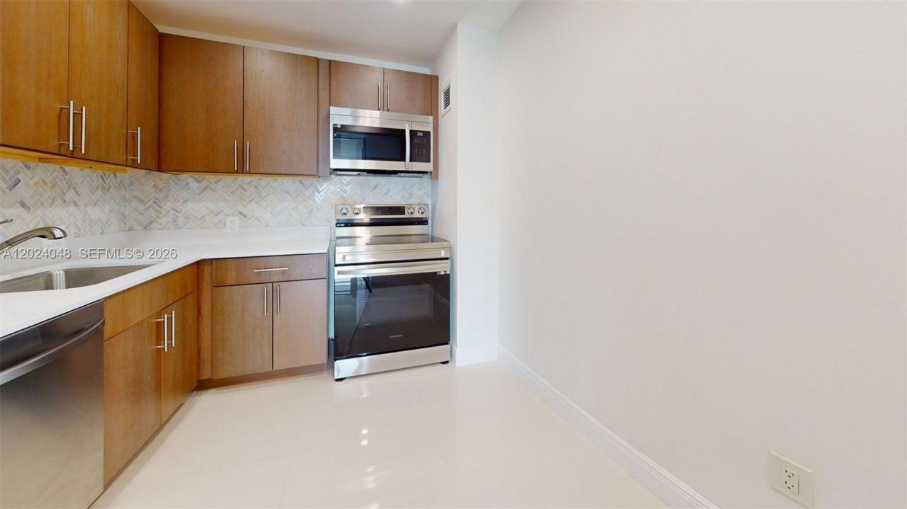 20100 W Country Club Dr, Unit 801, Aventura, FL 33180 Photo