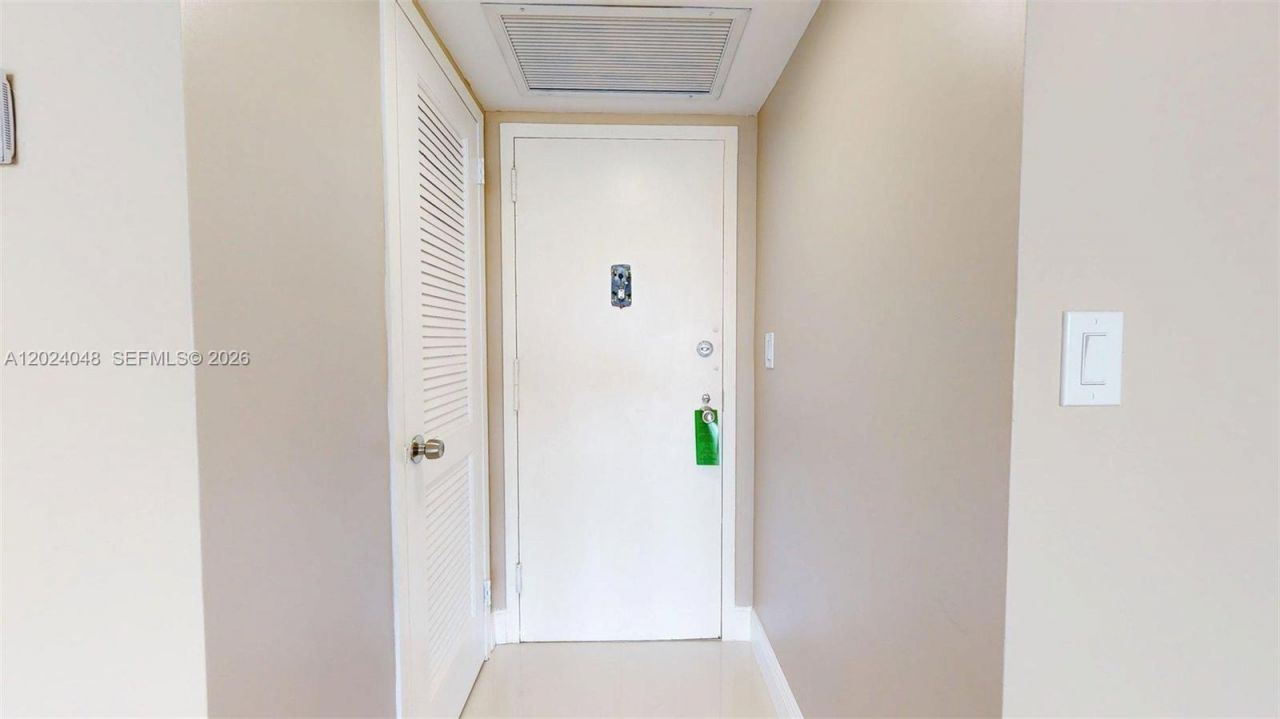 20100 W Country Club Dr, Unit 801, Aventura, FL 33180 Photo