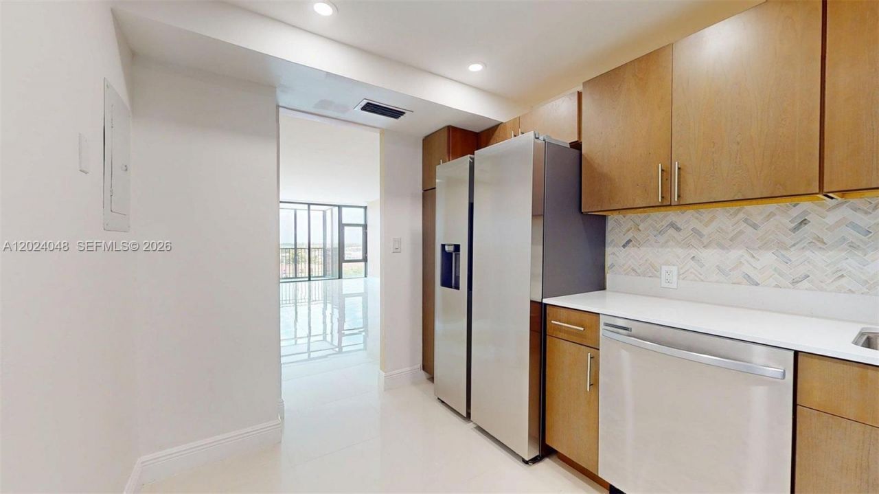 20100 W Country Club Dr, Unit 801, Aventura, FL 33180 Photo