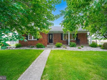 8730 EBERHARD ROAD, COOPERSBURG, PA 18036