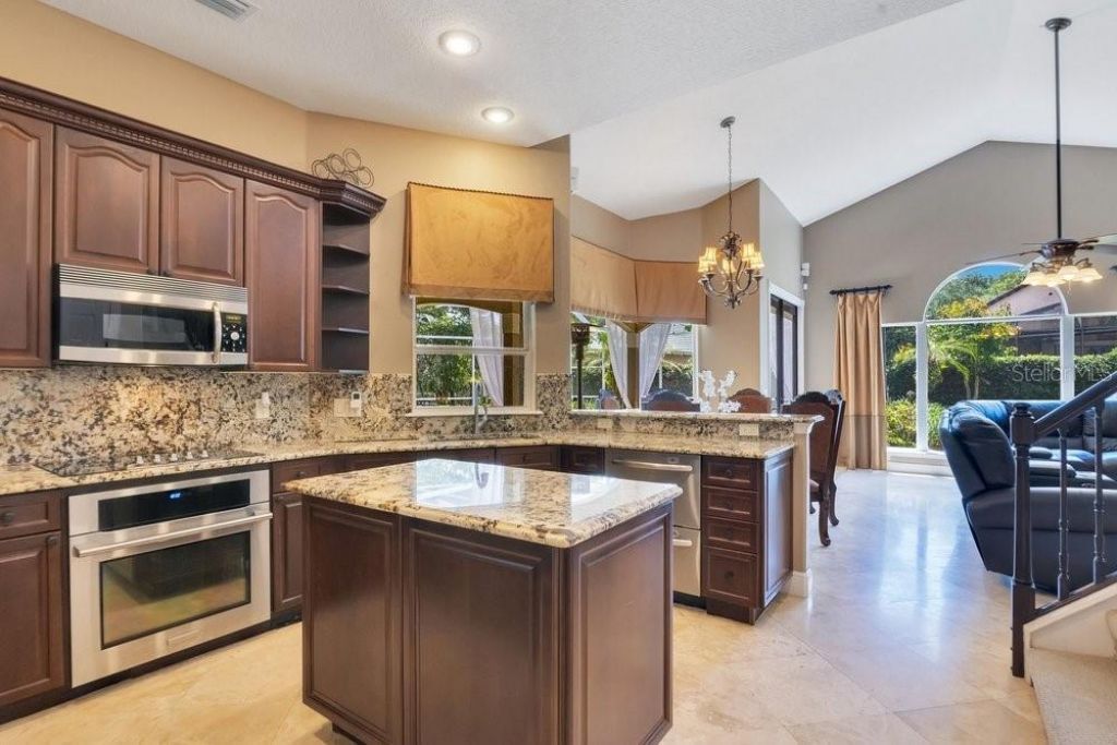 7718 Debeaubien Drive, Orlando, FL 32835 Photo