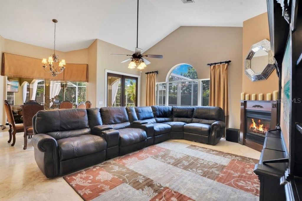 7718 Debeaubien Drive, Orlando, FL 32835 Photo