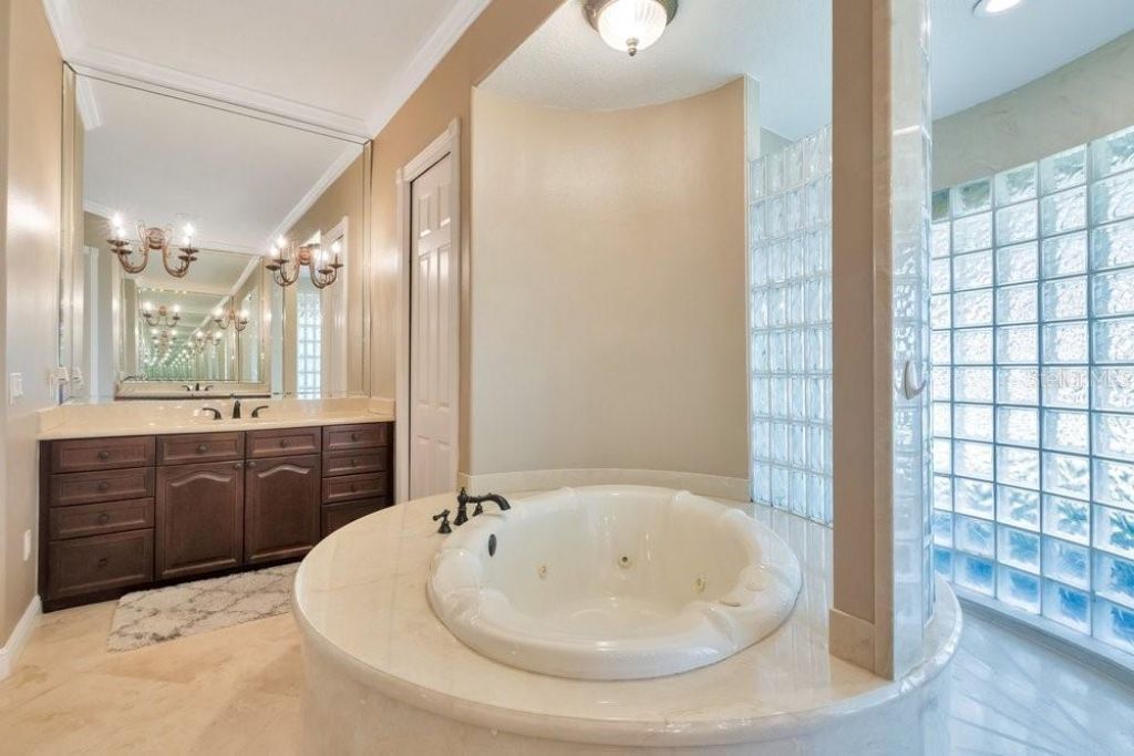 7718 Debeaubien Drive, Orlando, FL 32835 Photo