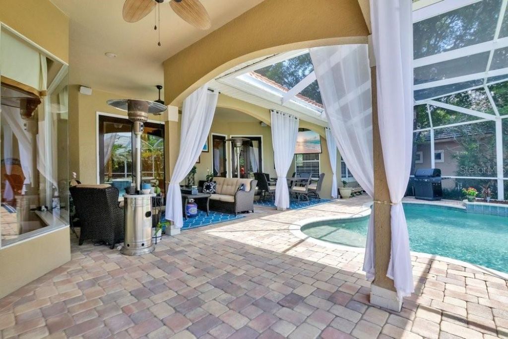 7718 Debeaubien Drive, Orlando, FL 32835 Photo