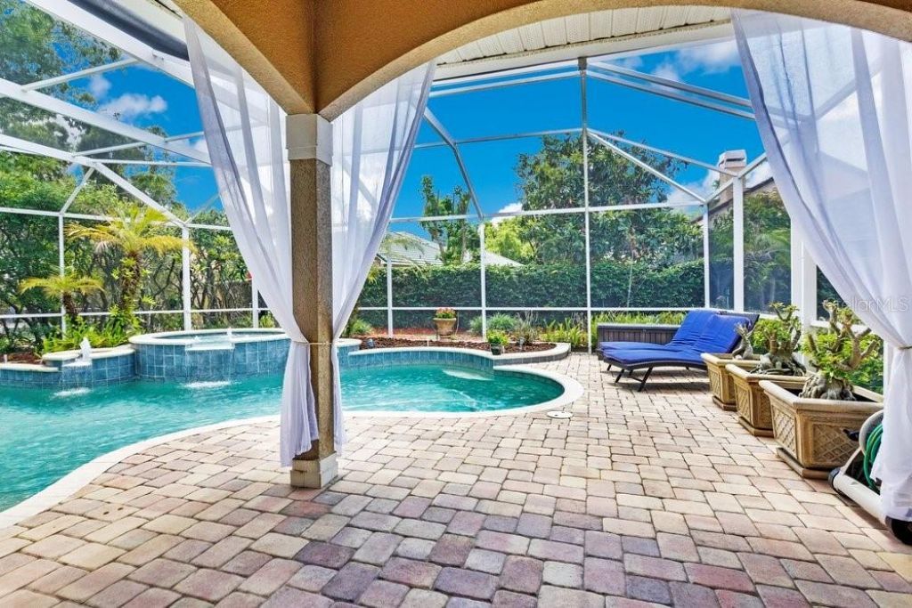 7718 Debeaubien Drive, Orlando, FL 32835 Photo