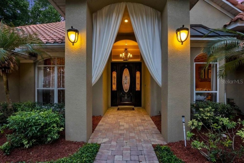 7718 Debeaubien Drive, Orlando, FL 32835 Photo