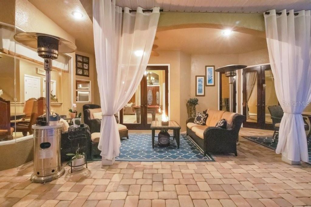 7718 Debeaubien Drive, Orlando, FL 32835 Photo