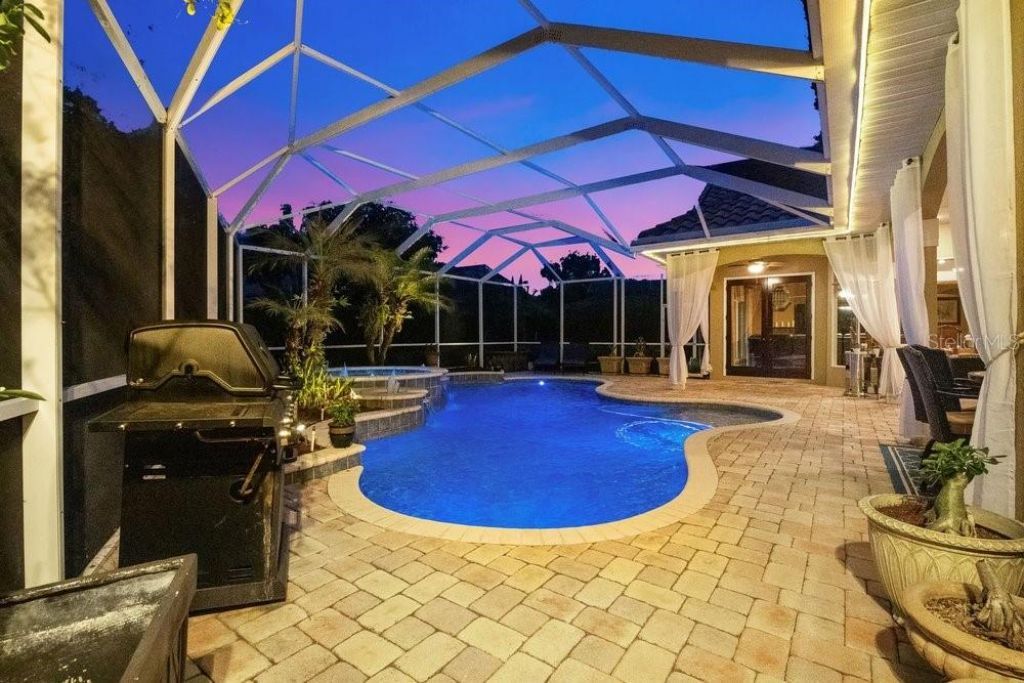 7718 Debeaubien Drive, Orlando, FL 32835 Photo