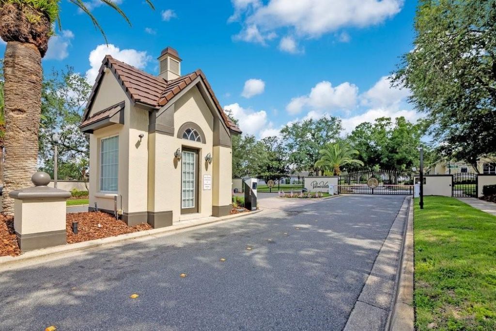 7718 Debeaubien Drive, Orlando, FL 32835 Photo