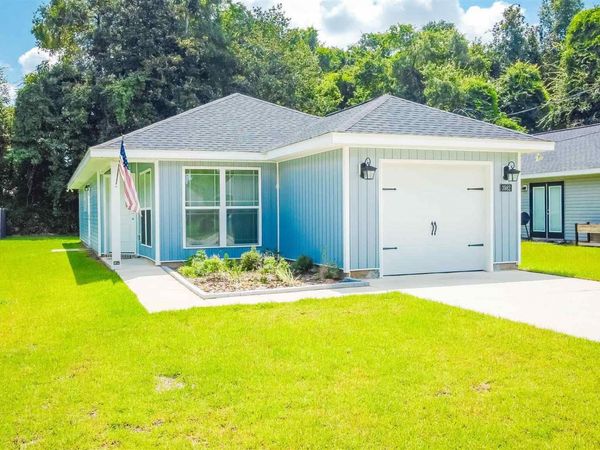 3982 Edgefield St, Pace, FL 32571