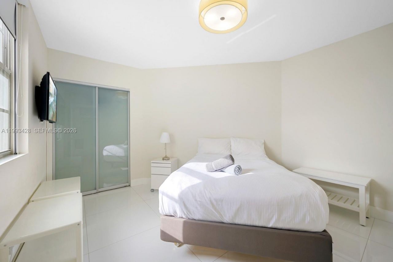 19370 Collins Ave , Unit 916, Sunny Isles Beach, FL 33160 Photo