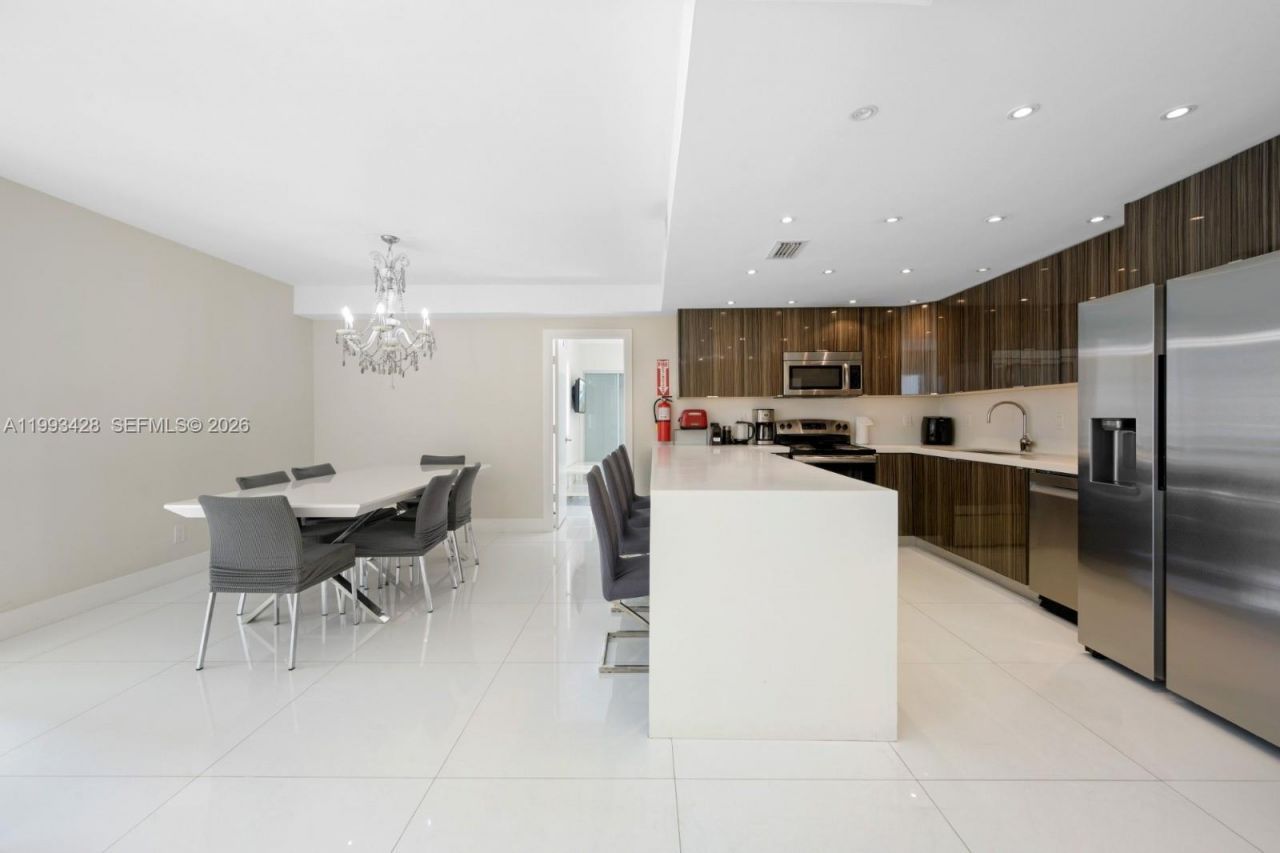 19370 Collins Ave , Unit 916, Sunny Isles Beach, FL 33160 Photo