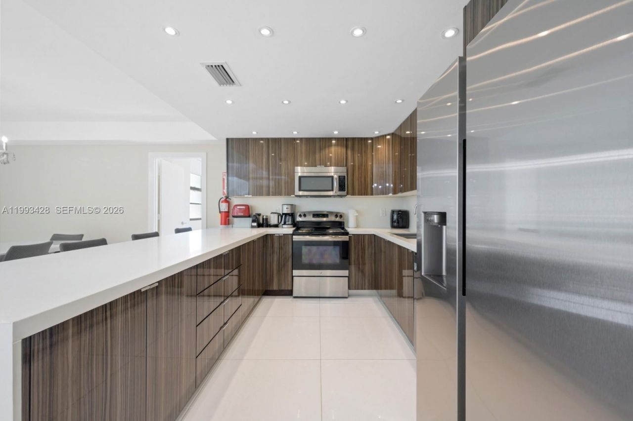 19370 Collins Ave , Unit 916, Sunny Isles Beach, FL 33160 Photo