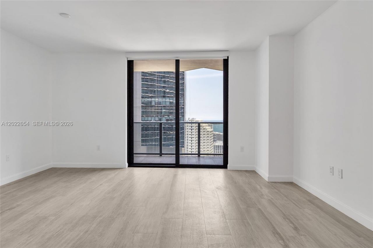 45 SW 9th St , Unit 3502, Miami, FL 33130 Photo