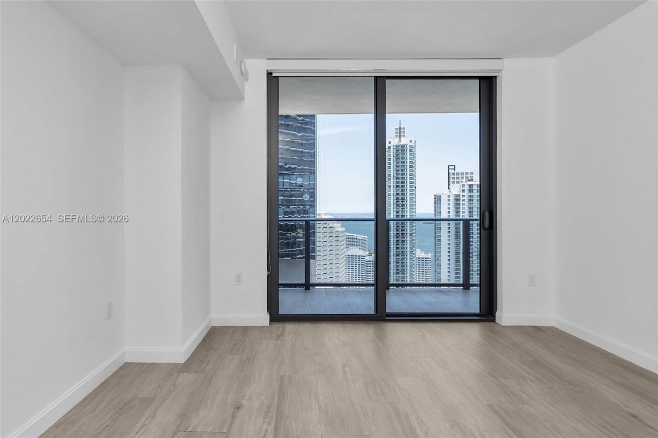 45 SW 9th St , Unit 3502, Miami, FL 33130 Photo
