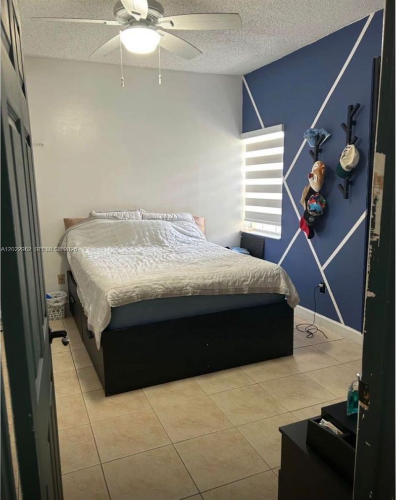 18308 NW 68th Ave , Unit B, Hialeah, FL 33015 Photo