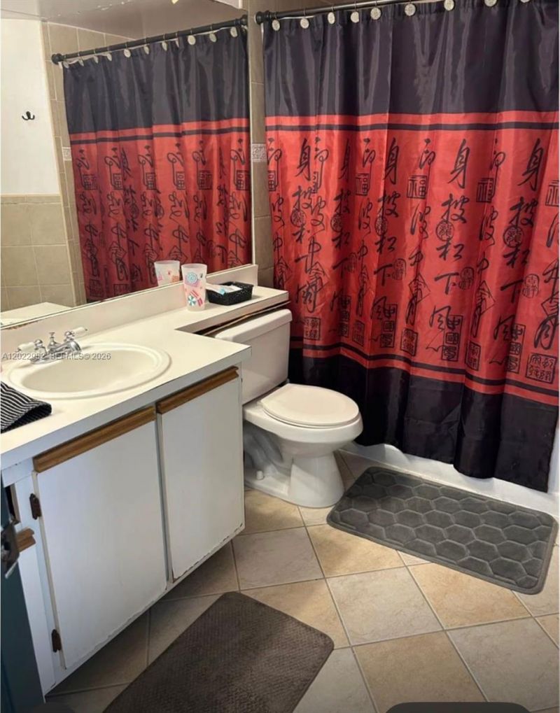 18308 NW 68th Ave , Unit B, Hialeah, FL 33015 Photo