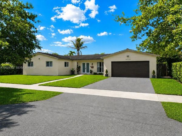 10240 SW 108th St , Miami, FL 33176