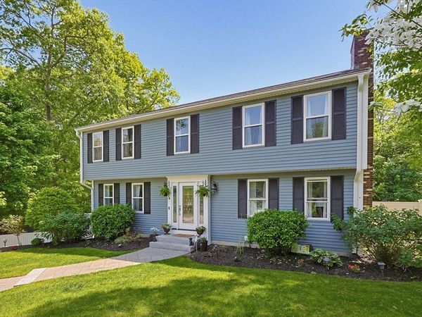 14 Narcissus Ct, North Attleboro, MA 02760