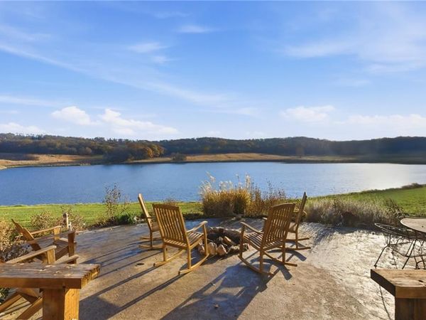 770 E 1300 Road, Lawrence, KS 66046