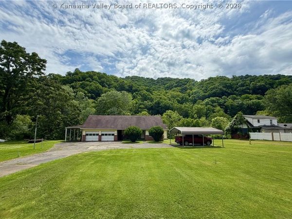 5646 Old Logan Road, Logan, WV 25601