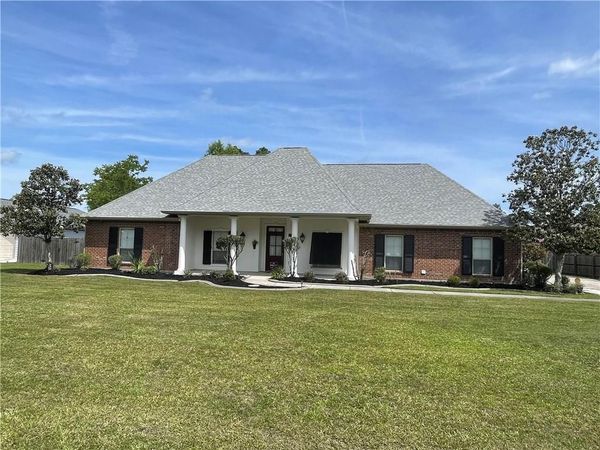 40183 AZALEA Drive, Ponchatoula, LA 70454