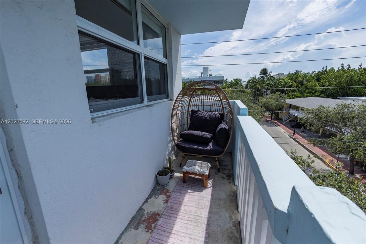 301 Jefferson Ave , Unit 4E, Miami Beach, FL 33139 Photo