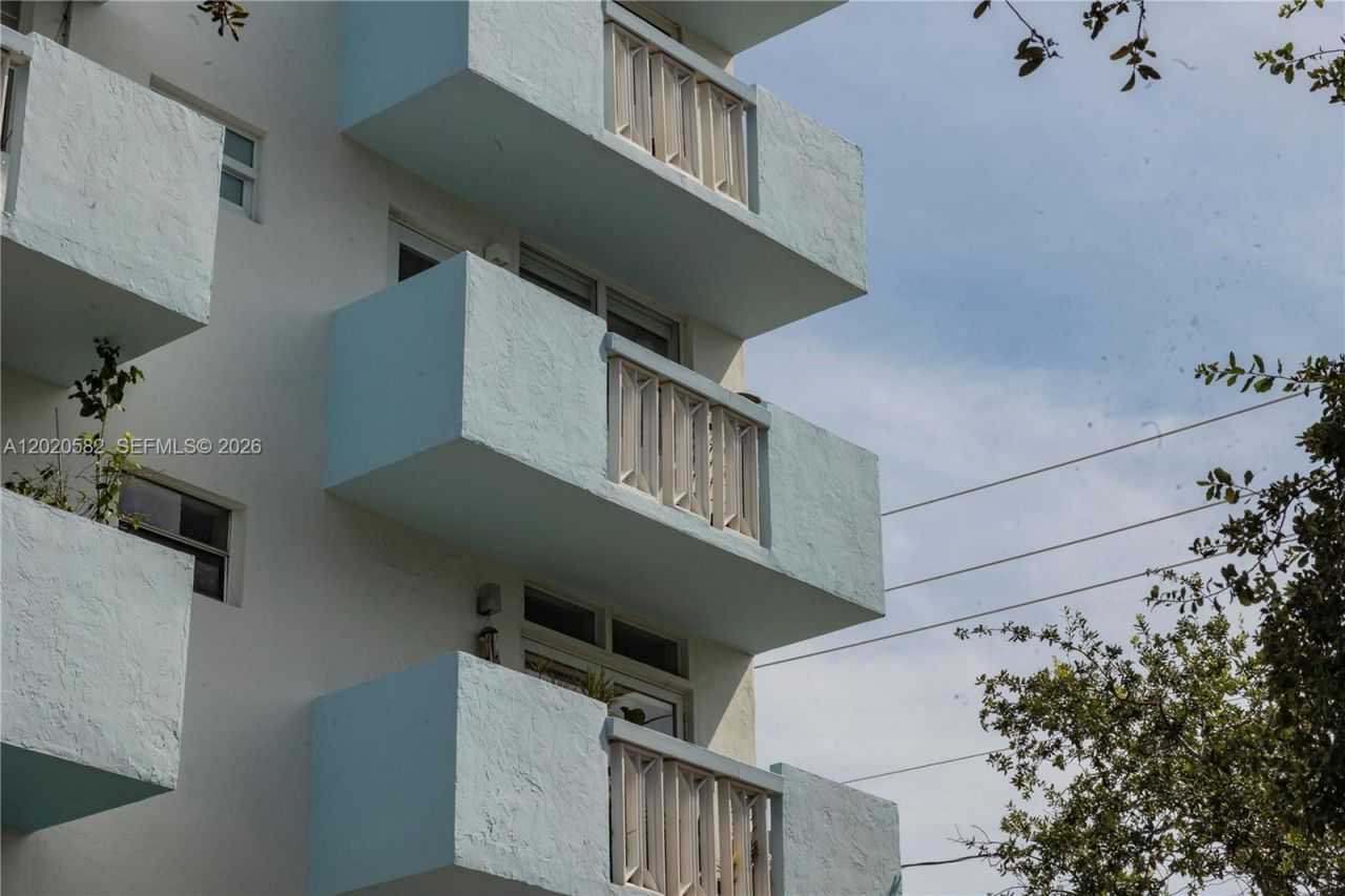 301 Jefferson Ave , Unit 4E, Miami Beach, FL 33139 Photo