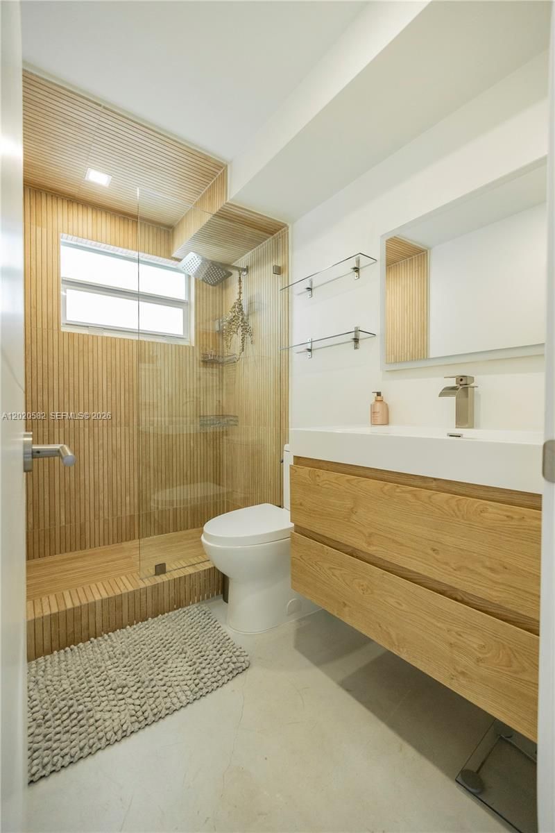 301 Jefferson Ave , Unit 4E, Miami Beach, FL 33139 Photo