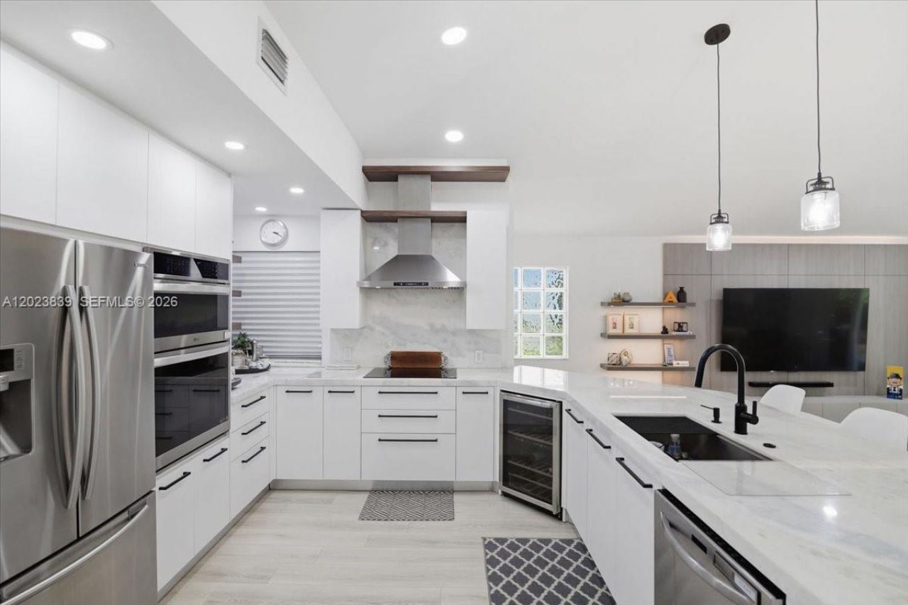 2181 NW 162nd Ter, Pembroke Pines, FL 33028 Photo