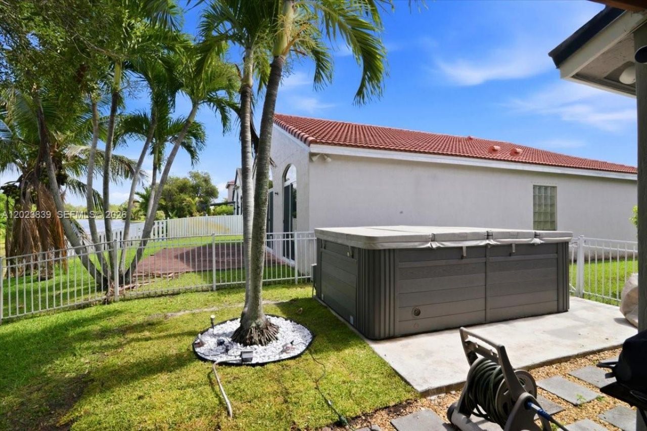 2181 NW 162nd Ter, Pembroke Pines, FL 33028 Photo