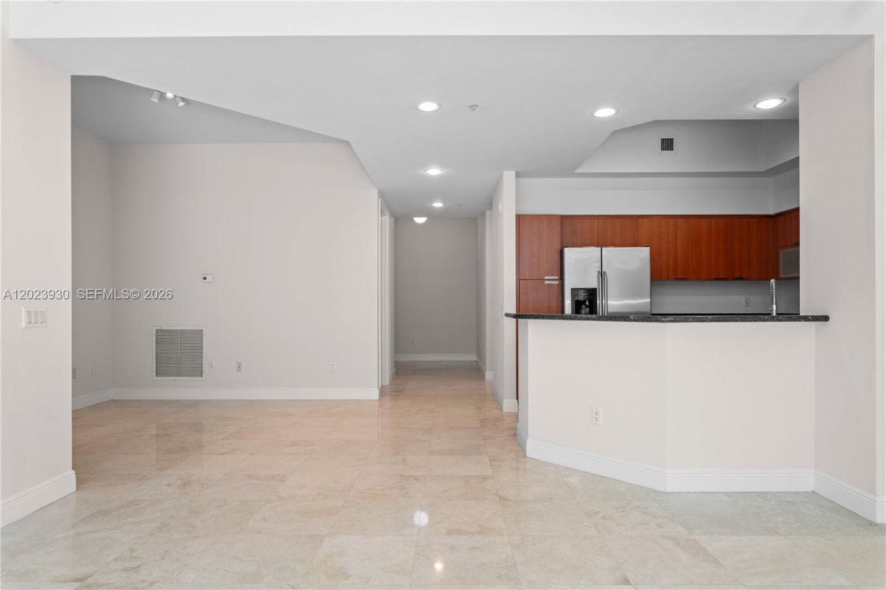 15051 Royal Oaks Ln , Unit 101, North Miami, FL 33181 Photo