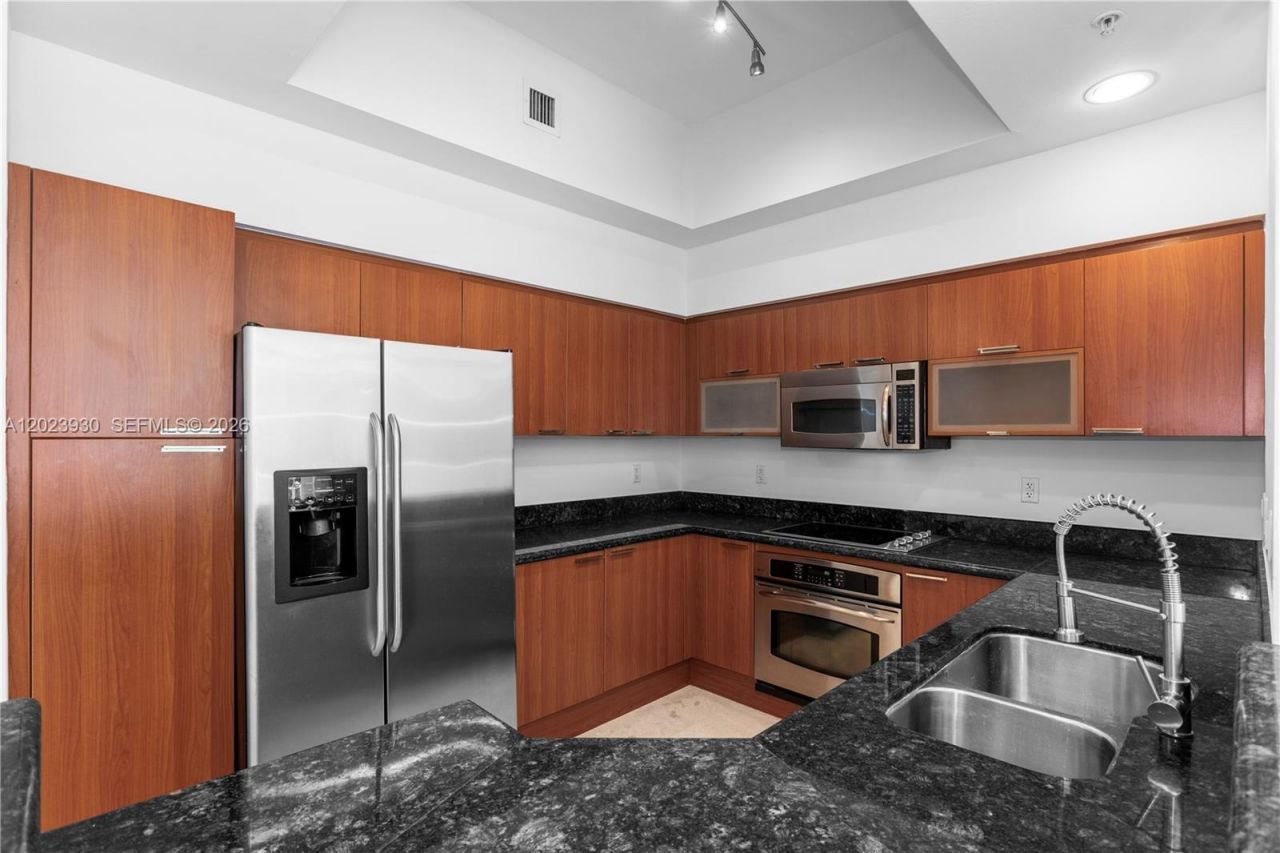 15051 Royal Oaks Ln , Unit 101, North Miami, FL 33181 Photo